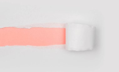 Yırtık, yırtık kağıt parçaları delik çerçevesi. Beyaz gri, bej pembe kopya alanı dokusu arkaplanı