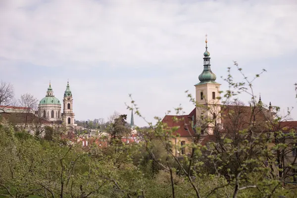 Leydimizin kilisesi Prag, Czech cumhuriyetindeki leydimizin varsayımları.