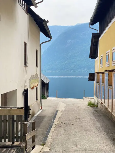 Avusturya 'daki Hallstatt şehrinin güzel manzarası