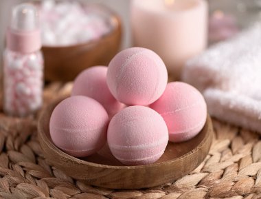 Banyo bombalar ile Spa kompozisyon