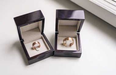 Masada iki altın alyans