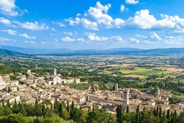 Assisi Umbria Italy 夏日的全景 — 图库照片
