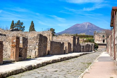 Antik Roma kenti Pompeii, Italya 'da sokak ve binalar. hangi reklam 79 içinde Vesuvius yanardağ patlaması tarafından imha edildi