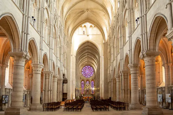 ラオン大聖堂 ノートルダム ローマカトリック教会は ラオンにあります Aisne オーズドフランス フランス 12世紀と13世紀に建てられたインテリア ストック写真