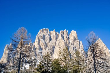 İtalya 'da kışın Dolomitler