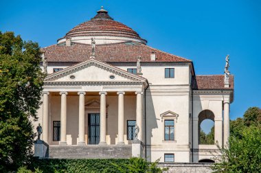 Villa Almerico-Capra (Villa La Rotonda) Rönesans 'ın en önemli ve güzel İtalyan konağıdır. Vicenza (Veneto), Andrea Palladio tarafından tasarlanmıştır..