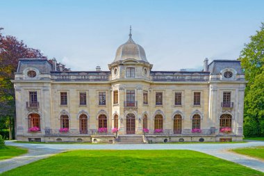 Edingen Enghien, Edingen castle in the Edingen park, Belgium clipart