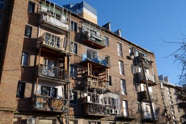 KYIV, UKRAINE, MARCH 20, 2022: After bombing. Russian terrorist army dropped missile and destroyed house in residential district in Kyiv city on March 18, 2022. Terror and genocide of Ukrainian people