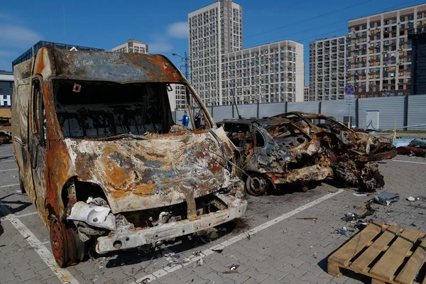 Kyiv Ukraine April 2022 Cars Burned Russian Missile Missile Destroyed — Foto Stock