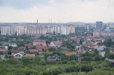 Batı Ukrayna 'daki İvano-Frankivsk şehrinin panoramik manzarası