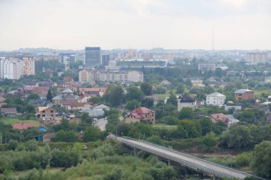 Batı Ukrayna 'daki İvano-Frankivsk şehrinin panoramik manzarası