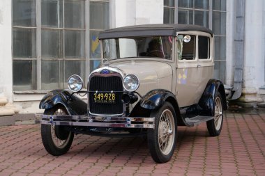 KYIV, UKRAINE, NOVEMBER 13, 2022: Retro car Ford stands at central Expo Center, Exhibition of Achievements of the National Economy in Kyiv