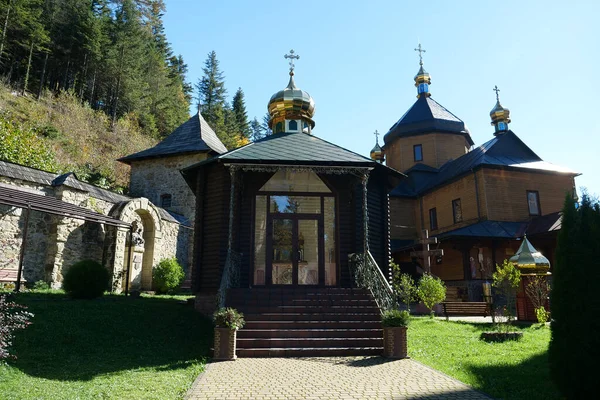 Manyava Skete Exaltation Holy Cross Forest Carpathian Mountains Ukraine Orthodox — Fotografia de Stock
