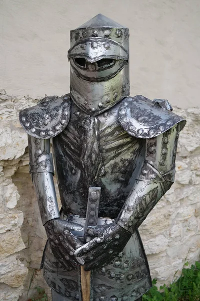 Kılıçlı Metal Şövalyeler — Stok fotoğraf