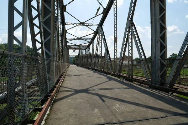 Stary Metalowy Most Przez Rzekę Dniestr Mieście Galich Lub Halych — Zdjęcie stockowe