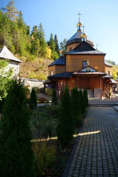Manyava Skete Exaltation Holy Cross Forest Carpathian Mountains Ukraine Orthodox — Stockfoto