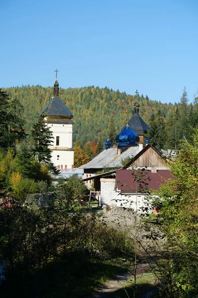 Manyava Skete Exaltation Holy Cross Forest Carpathy Mountain Ukraine 정교회의 — 스톡 사진