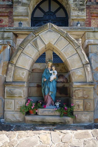 Madre Dios Con Jesucristo Por Iglesia Asunción Santísima Virgen María —  Fotos de Stock