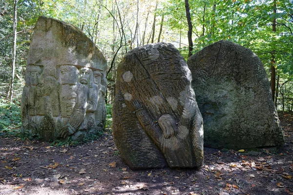 Yaremche Carpathian Mountains Ucrânia Outubro 2022 Esculturas Esculpidas Pedra Entrada — Fotografia de Stock
