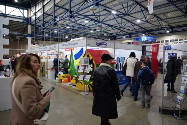 Киев Украина Марта 2023 Люди Международной Строительной Выставке Интер Билд — стоковое фото