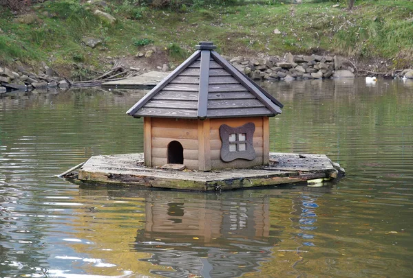 Kleines Vogelhaus See — Stockfoto