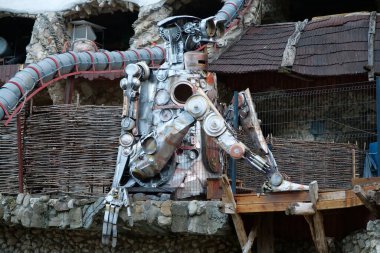 BUKOVEL, CARPATHIAN MOUNTAINS, UKRAINE, OKTOBER 13 Ekim 2022: Bukovel 'in mimarisi - Karpat Dağları' ndaki güzel köy ve en büyük kayak merkezi, Ivano-Frankivsk Oblastı, batı Ukrayna