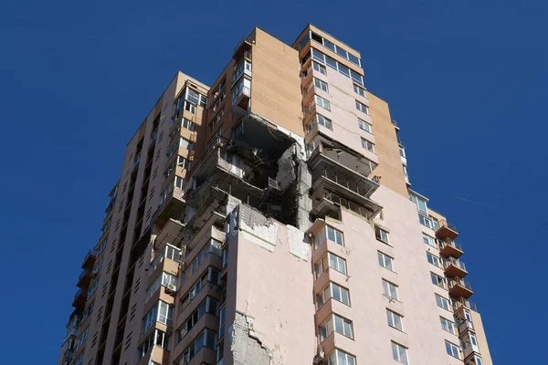 Kyiv Ukraine May 2022 Russian Missile Damaged Multi Storey Dwelling —  Fotos de Stock