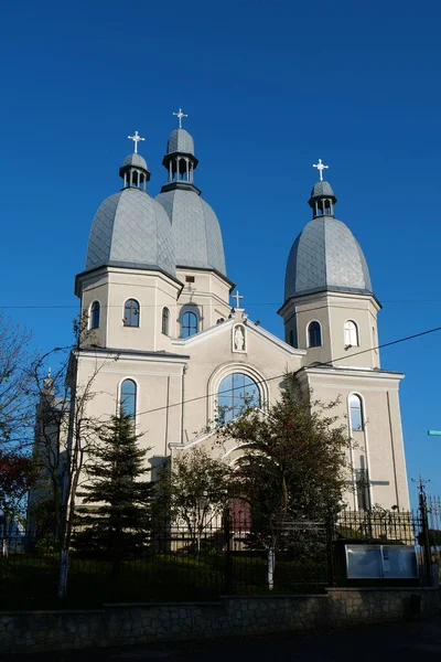 Livet Karpaterna Västra Ukraina Kyrkan Nadvirna Stad — Stockfoto