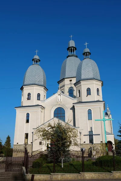 Livet Karpaterna Västra Ukraina Kyrkan Nadvirna Stad — Stockfoto