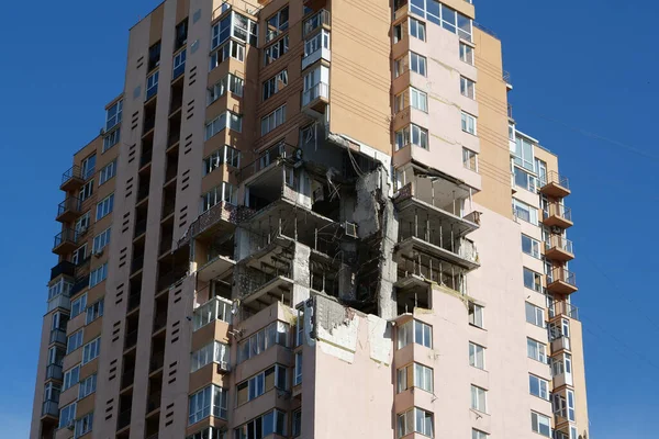 Kyiv Ukraine May 2022 Russian Missile Damaged Multi Storey Dwelling — Foto de Stock