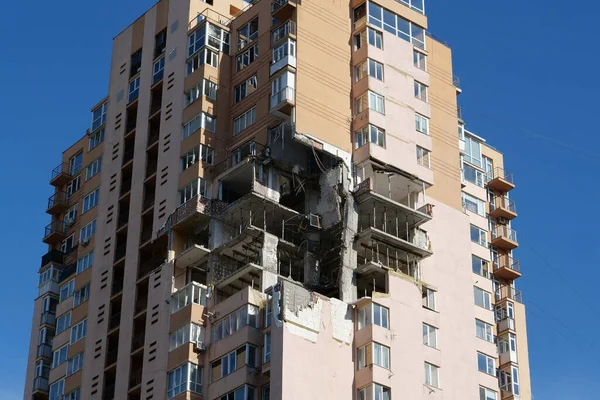 Kyiv Ukraine May 2022 Russian Missile Damaged Multi Storey Dwelling — Zdjęcie stockowe