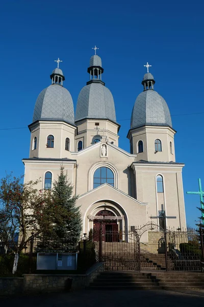 Жизнь Карпатах Западная Украина Церковь Городе Надвирна — стоковое фото