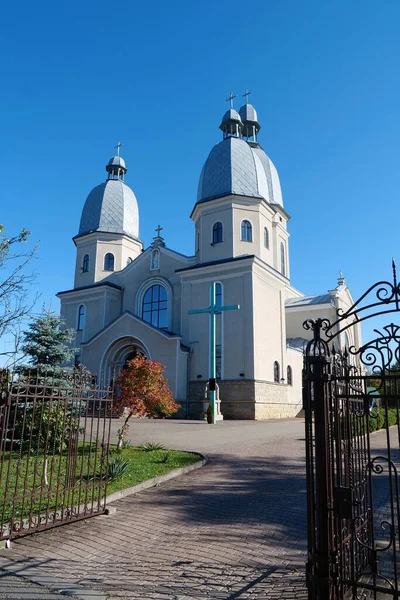 Життя Карпатських Горах Західна Україна Церква Місті Надвірна — стокове фото
