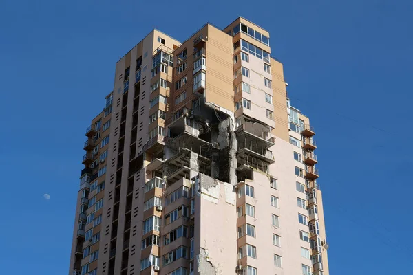 Kyiv Ukraine May 2022 Russian Missile Damaged Multi Storey Dwelling — Stock Photo, Image