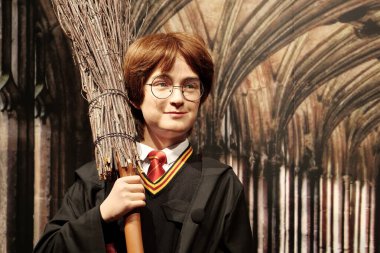 BUKOVEL, UKRAINE, ECTOBER 5, 2022: Harry James Potter 'ın Ağda figürü - J. K. Rowling romanlarının kurgusal karakteri ve başyapıtı.