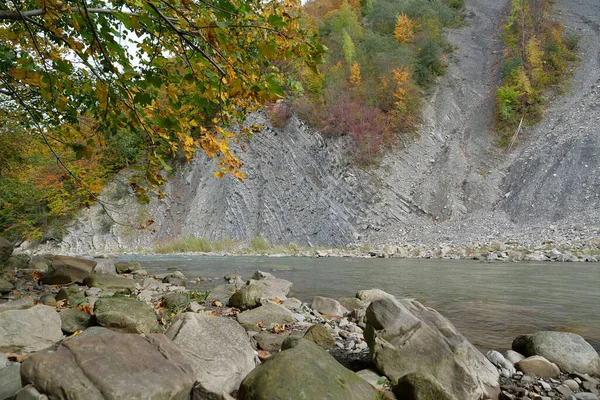 Prut Nehri Dağ Yaremche Ukrayna Katlanır Yaremche Kıvrımları Olarak Bilinir — Stok fotoğraf