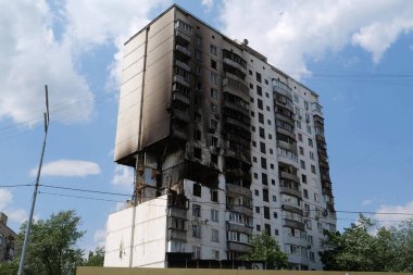 Korkunç bir trajedi. Bir apartman dairesinde gaz patlaması sonrası hasar. Ukrayna 'nın başkenti Kyiv' de gaz ocaklı bir ev. Gaz sızıntısı ve patlama oldu.