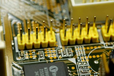Elektronik bileşenleri, dirençleri, bağlantı terminalleri 22 olan bilgisayar mikro devresi