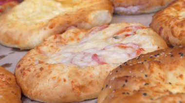 Ekmek ürünleri tezgahta