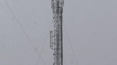 Şiddetli kar ve baz istasyonu