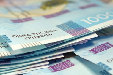 Gerçek Ukrayna kağıt parası. Banknotlar 1000 Hryvnia. Bir mezhebe ait Ukrayna banknotları