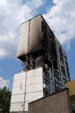 Gaz sızıntısı ve ateşleme nedeniyle binanın bir kısmının tahrip edilmesi. Gaz sızıntısı ve patlama sonucu birkaç apartman dairesi yıkıldı.