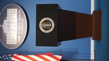 WASHINGTON, ABD, 1 Ekim 2022: Beyaz Saray 'daki Birleşik Devletler Başkanlığı İcra Ofisi. Amerika Birleşik Devletleri bayrağı taşıyan kürsü başkanı. UHD 4K 60fps dikey video