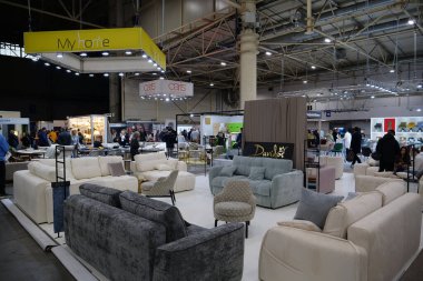 KYIV, UKRAINE, ECTOBER 25, 2023: Uluslararası sergilerde Inter Build Expo ve Design Living Stdency, Kyiv 'deki uluslararası sergi merkezinde KIFF mobilya forumu