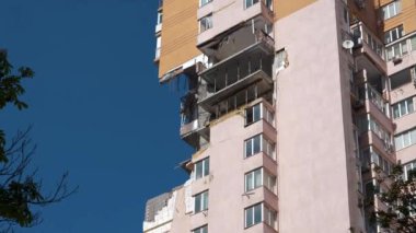 Bombalamadan sonra. Ukrayna halkının soykırımı. Rus teröristler, Şubat 2022 'de Kyiv' deki füze üssünde hasar gördü. Rusya - terörist ülke, dünyanın bir numaralı teröristi