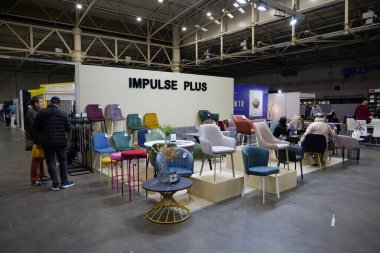 KYIV, UKRAINE, ECTOBER 25, 2023: Uluslararası sergilerde Inter Build Expo ve Design Living Stdency, Kyiv 'deki uluslararası sergi merkezinde KIFF mobilya forumu