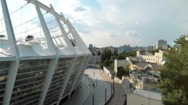 KYIV, UKRAINE, 28 Temmuz 2020: Olimpiyat Stadyumu olarak da bilinen Kyiv şehri ve Olimpiyat Ulusal Spor Kompleksi 'nin Panorama manzarası