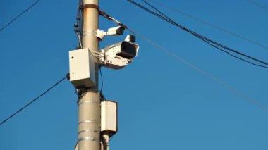 Trafik ihlallerini düzeltmek için kameralar