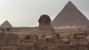 Giza 'nın büyük sfenksi, Kahire' deki Khafre ve Menkaure Piramidi, Mısır