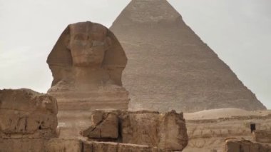 Büyük Giza Sfenksi ve Khafre Piramidi, Kahire yakınlarında, Mısır